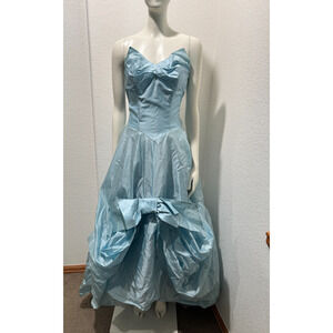 Vintage 1950s Taffeta Strapless Gown Dress S Bubble Hem Pastel Blue Tulle Slip